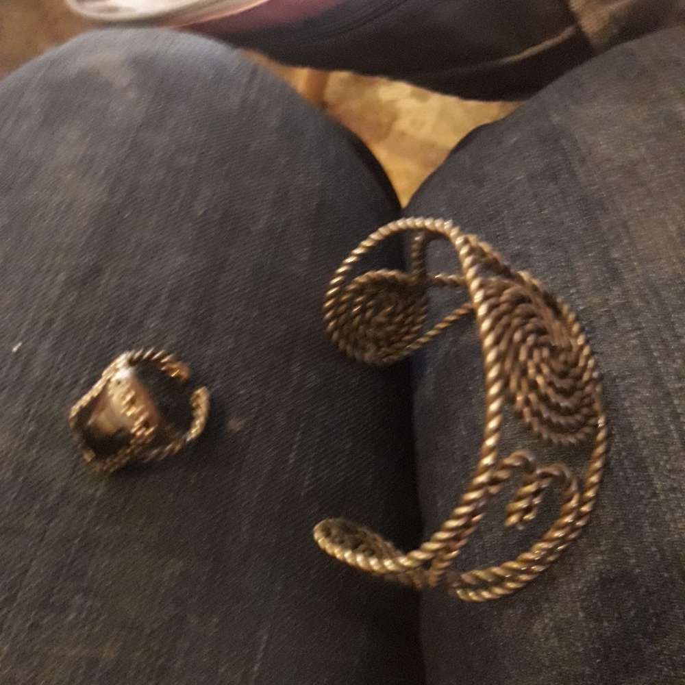 Bracelet ring set